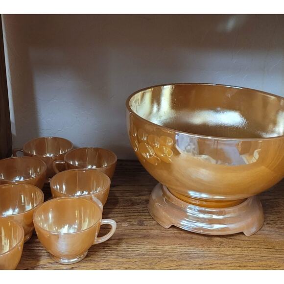 VTG Anchor Hocking Fire King Peach/Orange Punch Bowl and & 7 Cups - Picture 1 of 3